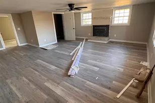 9 E Magnolia Dr, Newnan, GA 30263 - Photo 3