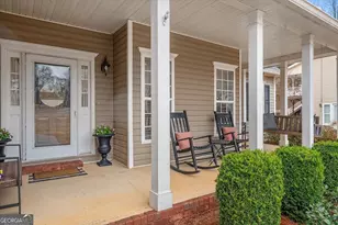 137 Central Heights Dr, Carrollton, GA 30116 - Photo 3