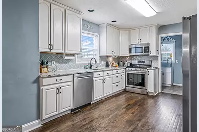 1112 Sutton Drive, McDonough, GA 30252 - Photo 9