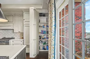 3657 Peachtree Rd NE, Atlanta, GA 30305 - Photo 25