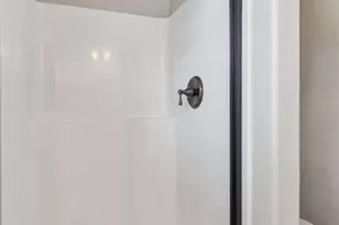 190 Lakes Dr, Brunswick, GA 31523 - Photo 27