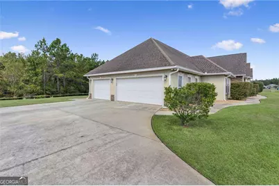 190 Lakes Drive, Brunswick, GA 31523 - Photo 3