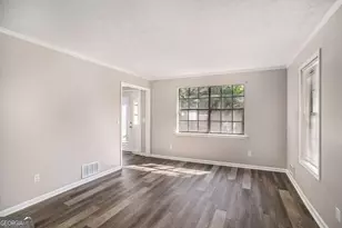 3745 Londonderry Ct, Stonecrest, GA 30038 - Photo 7