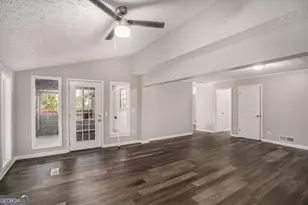 3745 Londonderry Ct, Stonecrest, GA 30038 - Photo 9