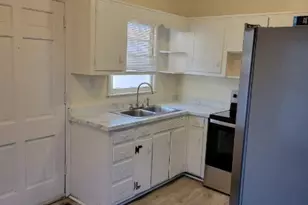 2907 Sylvan Rd, East Point, GA 30344 - Photo 9