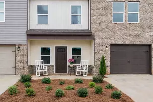 302 Beau Claire Cir, Byron, GA 31008 - Photo 1