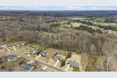 228 Falling Leaf Lane, Winder, GA 30680 - Photo 3