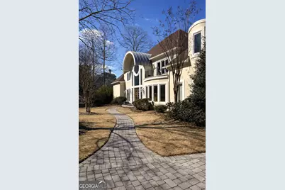 8360 Jett Ferry Road, Sandy Springs, GA 30350 - Photo 3