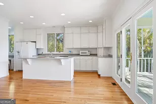 188 Harbor Pointe Dr, Brunswick, GA 31523 - Photo 9