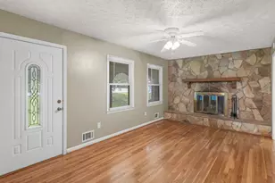 100 Homestead Pl, Rex, GA 30273 - Photo 5