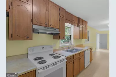 100 Homestead Place, Rex, GA 30273 - Photo 9