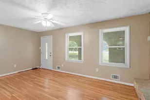 100 Homestead Pl, Rex, GA 30273 - Photo 5