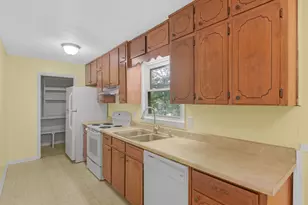 100 Homestead Pl, Rex, GA 30273 - Photo 7