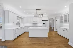 1020 St Andrews Dr, Watkinsville, GA 30677 - Photo 9