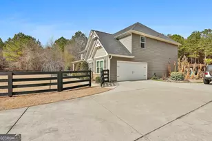 1907 Standing Rock Rd, Senoia, GA 30276 - Photo 9