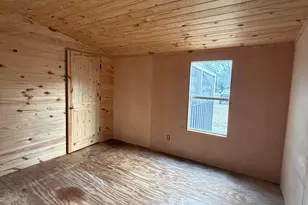 210 Chickadee Cir, Jesup, GA 31545 - Photo 9