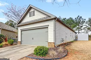 249 River Meadow Dr, Lagrange, GA 30241 - Photo 3