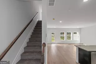 5455 Biltmore Dr, Atlanta, GA 30349 - Photo 9