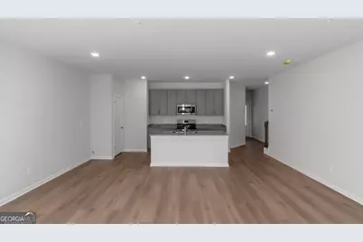 5455 Biltmore Drive, Atlanta, GA 30349 - Photo 3