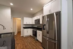 214 Oakwood Dr, Commerce, GA 30529 - Photo 9