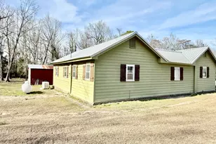 247 Jim Hendrix Ln, Claxton, GA 30417 - Photo 3