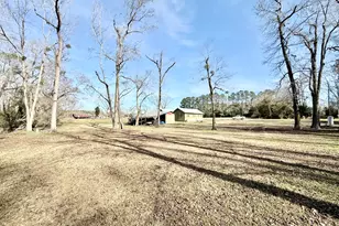 247 Jim Hendrix Ln, Claxton, GA 30417 - Photo 5