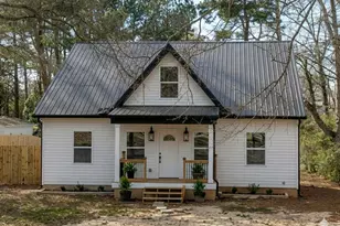 24 Sims St, Barnesville, GA 30204 - Photo 5