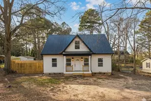 24 Sims St, Barnesville, GA 30204 - Photo 3