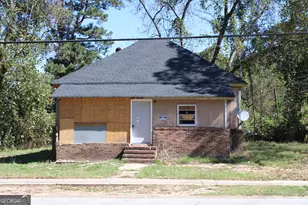339 Atlanta St, Barnesville, GA 30204 - Photo 1