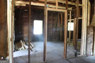 339 Atlanta St, Barnesville, GA 30204 - Photo 9