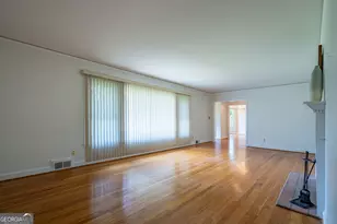 112 College Cir, Cedartown, GA 30125 - Photo 11