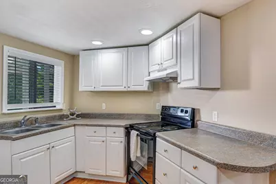 503 Sixth Street W, Darien, GA 31305 - Photo 9