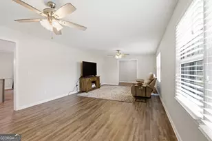 164 Robinhood Dr, Clarkesville, GA 30523 - Photo 9