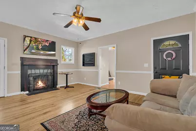 100 Forest Avenue, Toccoa, GA 30577 - Photo 3