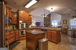 202 Winding Lk Dr, Hamilton, GA 31811 - Photo 17