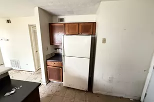 2176 Wellington Cir, Lithonia, GA 30058 - Photo 9