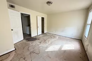 2176 Wellington Cir, Lithonia, GA 30058 - Photo 11