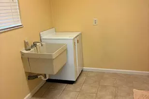 105 Water St, Brunswick, GA 31525 - Photo 11