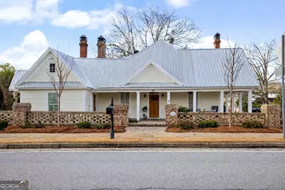36 Broad Street, Senoia, GA 30276 - Photo 1