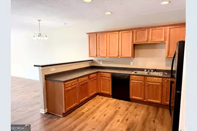 8330 Oakley Circle, Union City, GA 30291 - Photo 7