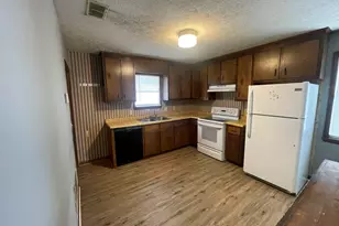 271 E Wright St, Winder, GA 30680 - Photo 1