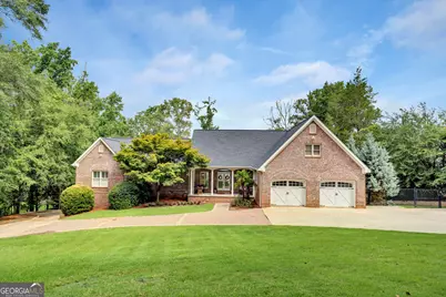 139 Lake Pines Circle, Jackson, GA 30233 - Photo 5