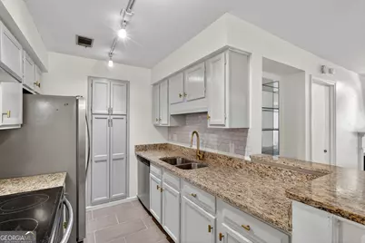 24216 Plantation Drive NE # 216, Atlanta, GA 30324 - Photo 7