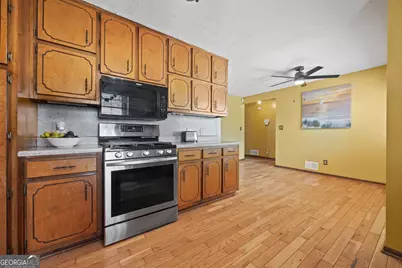 180 Oak Leaf Drive, Stockbridge, GA 30281 - Photo 13