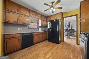 180 Oak Leaf Dr, Stockbridge, GA 30281 - Photo 11