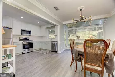 27 Mount Vernon Circle, Atlanta, GA 30338 - Photo 13