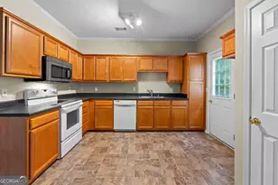 380 Brentwood Dr, Newnan, GA 30263 - Photo 7