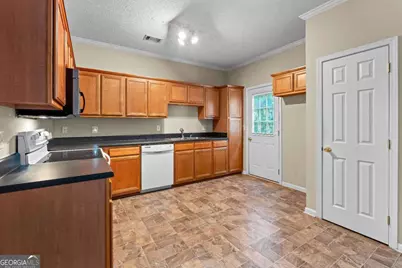 380 Brentwood Drive, Newnan, GA 30263 - Photo 9