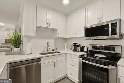 300 Peachtree Street NE #APT 4C, Atlanta, GA 30308 - Photo 11