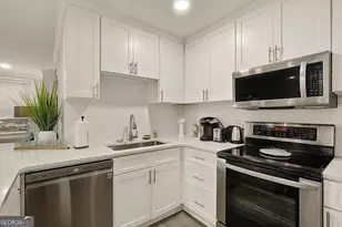 300 Peachtree St NE, Atlanta, GA 30308 - Photo 11